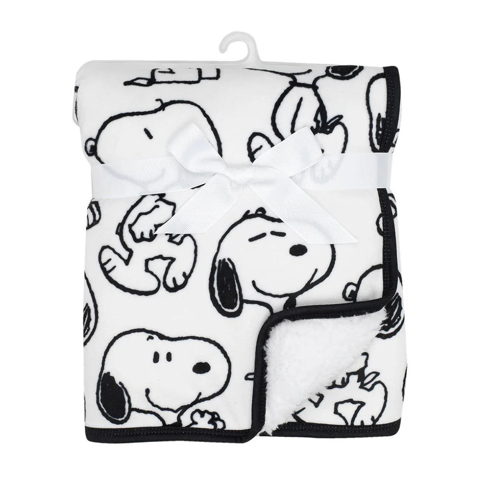 Lambs & Ivy Blankets Classic Snoopy - Image 4