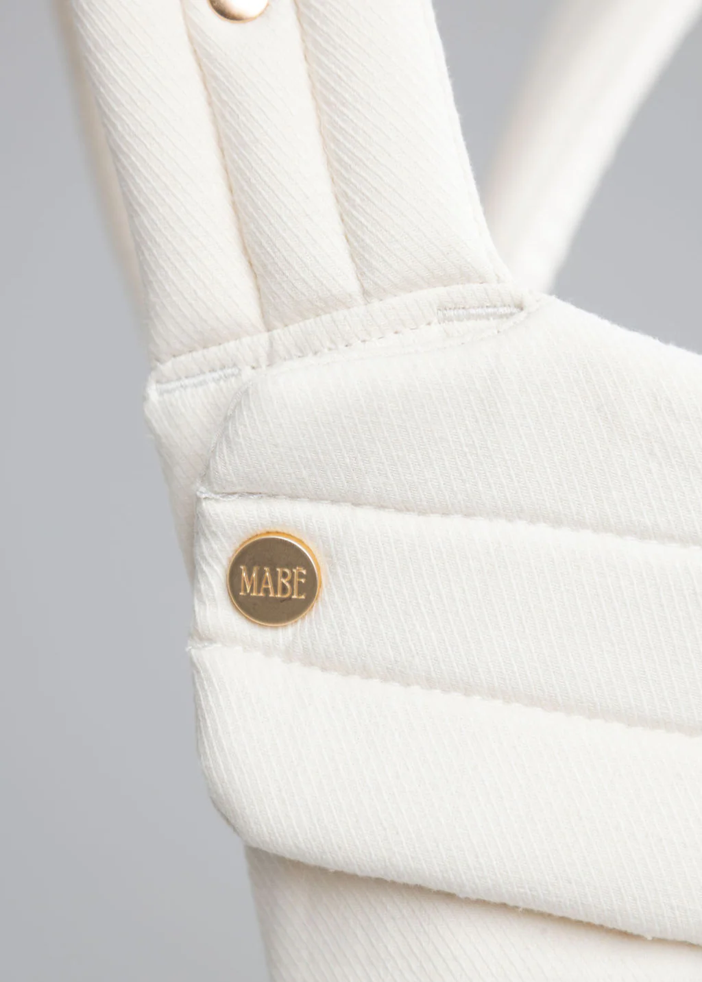 Mabē The Monarch Carrier - Image 12
