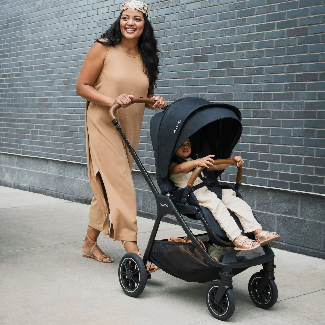 Nuna TRIV Next Stroller w/ Magnetic Buckle - Image 4