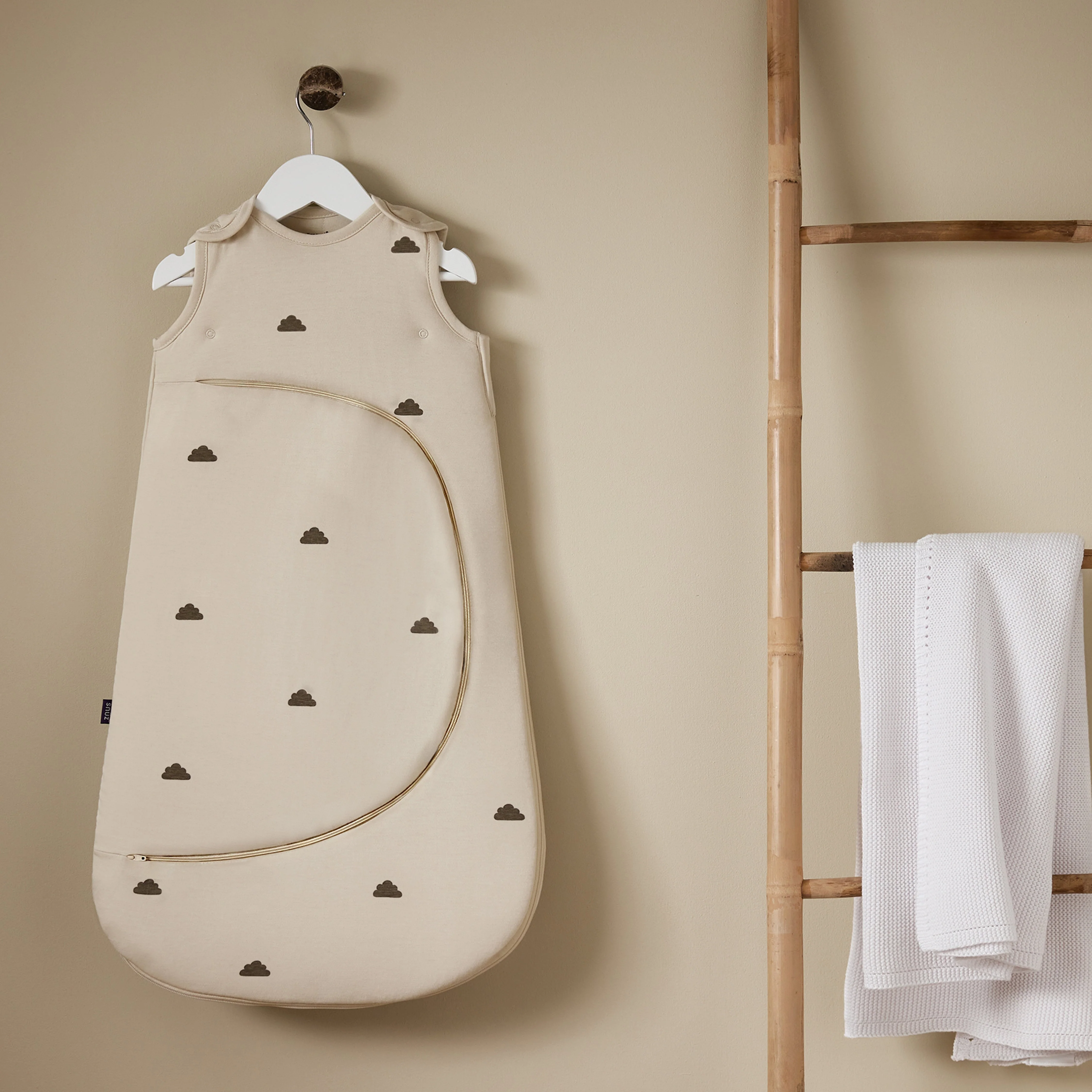 Snuz SnuzPouch Sleeping Bag - Sand Cloud - Image 4