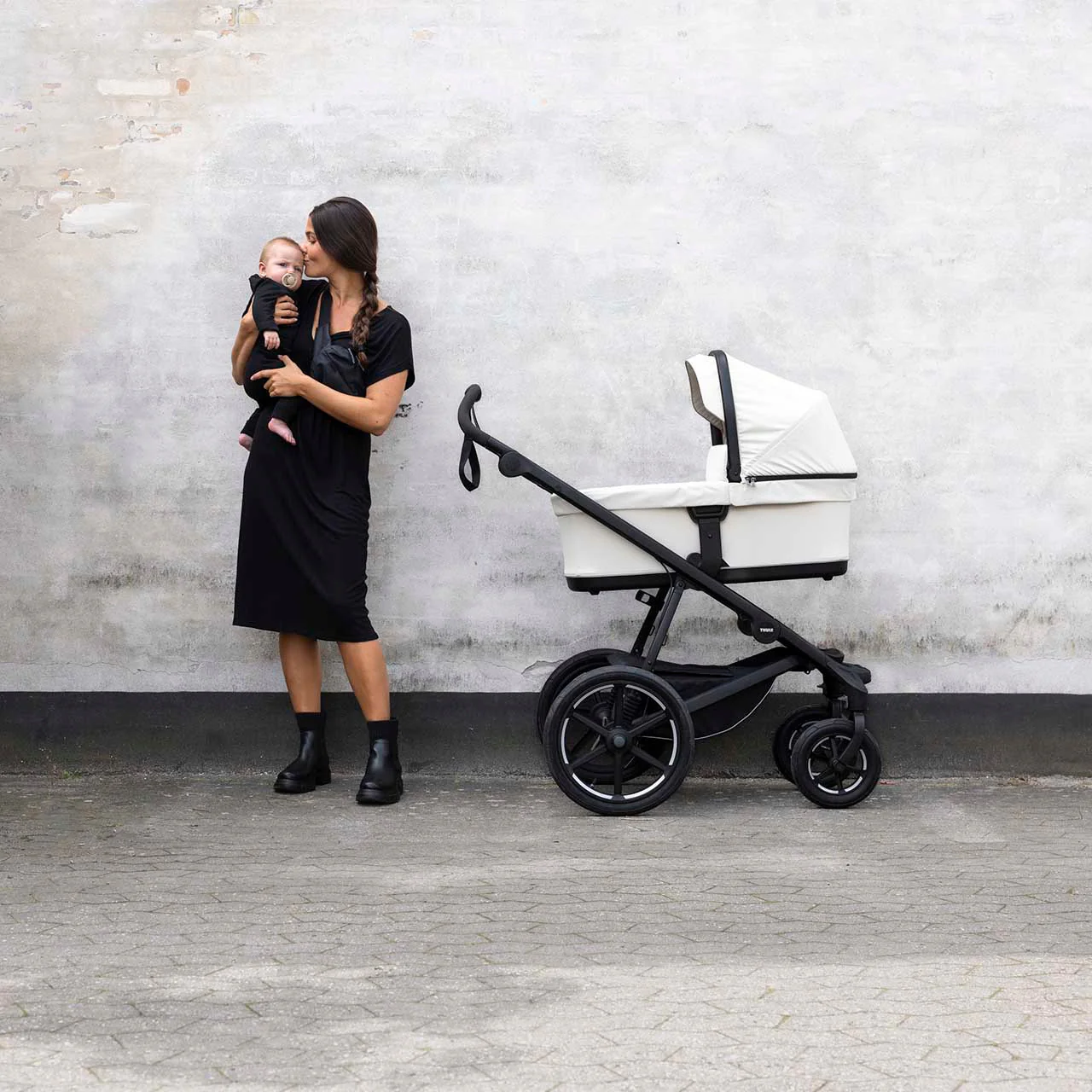 Thule Bassinet - Image 5